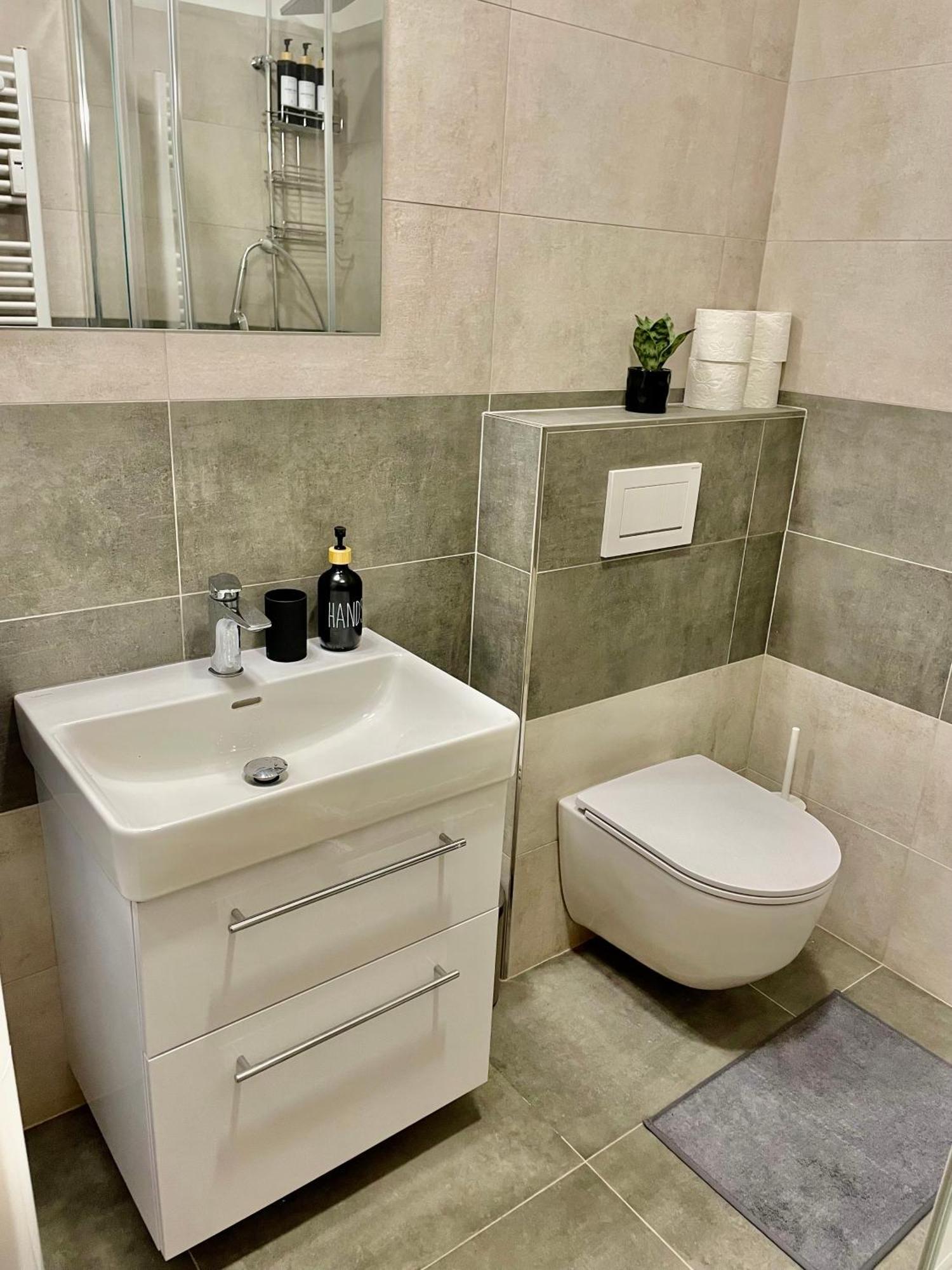 Stare Buky Apartment Navi- Modern Studio In Krkonose Foothills מראה חיצוני תמונה